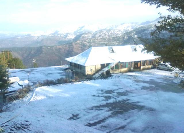 Oyo 43476 Vatika Resort Shimla Exterior foto
