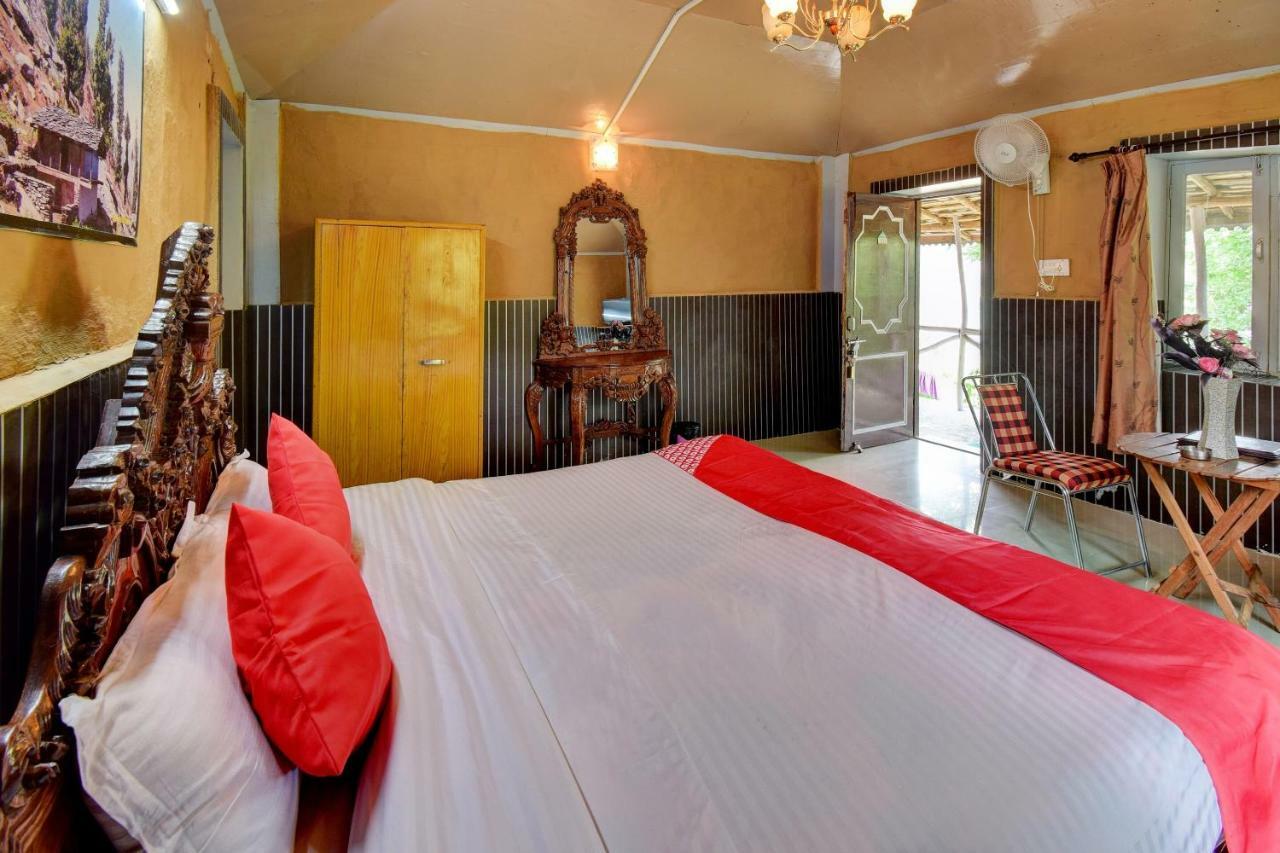 Oyo 43476 Vatika Resort Shimla Exterior foto